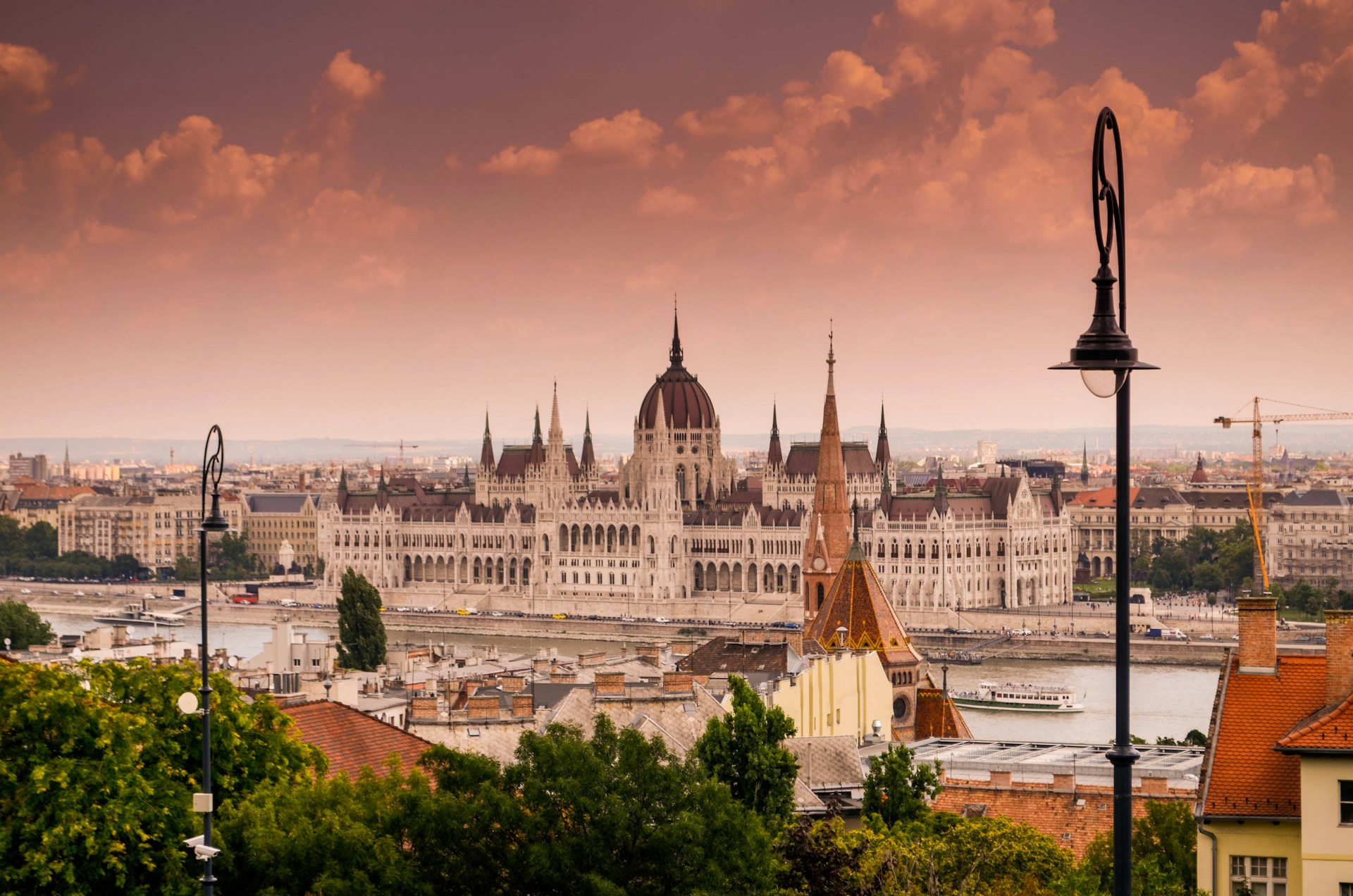 travel to budapest hungary