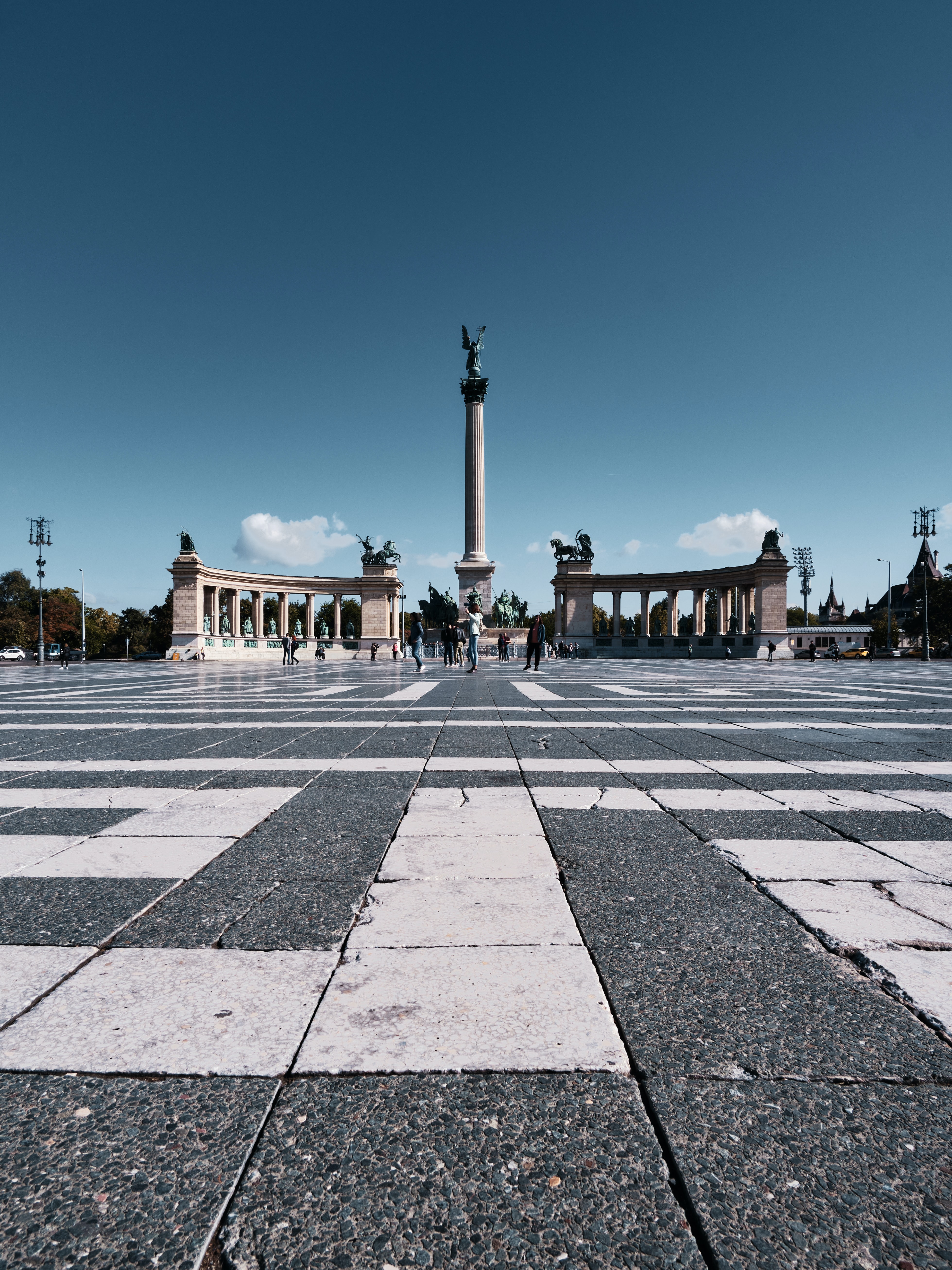 Things to do in Budapest - Heros’ Square