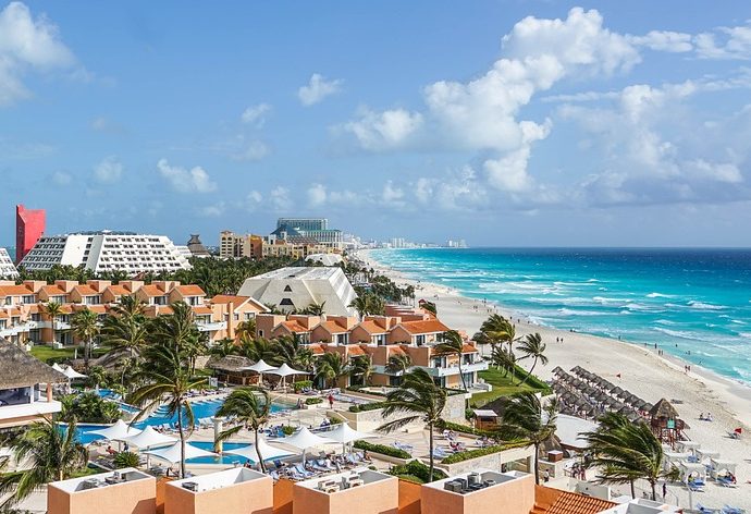 Discover the Exciting Nightlife of Cancún: The Perfect Getaway for Any Vacation