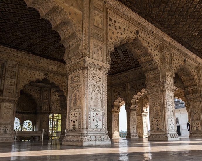 Exploring the Rich History of New Delhi