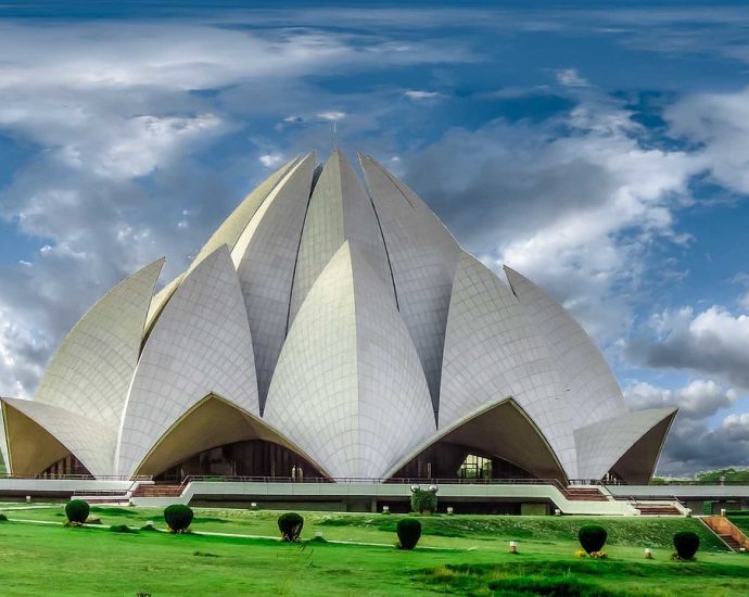 A Tour of New Delhi's Iconic Landmarks