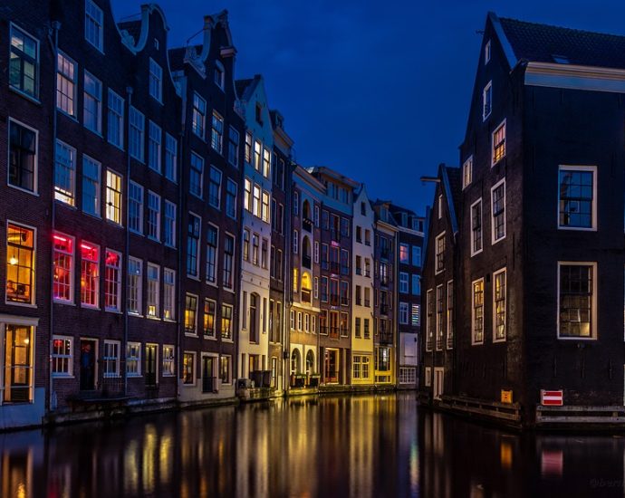 A Weekend in Amsterdam: From Sightseeing to Nightlife, Here's How to Make the Most of Your Trip