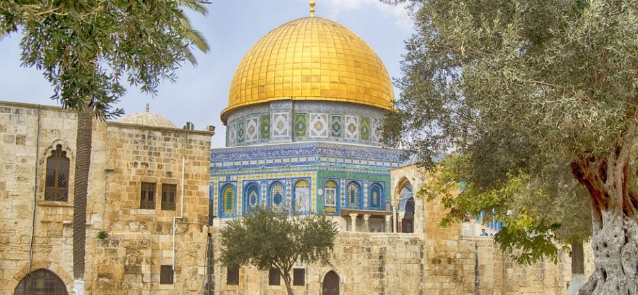 Israel's Rich History and Culture Attracts Tourists from Around the World
