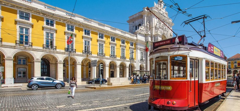 A Guide to Lisbon: Exploring Portugal's Beautiful Capital