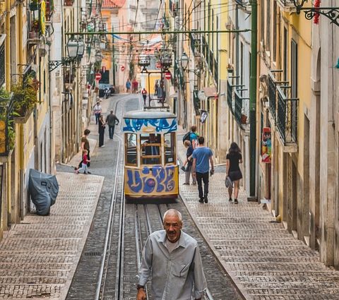 Exploring Lisbon: Uncovering the City's Hidden Treasures